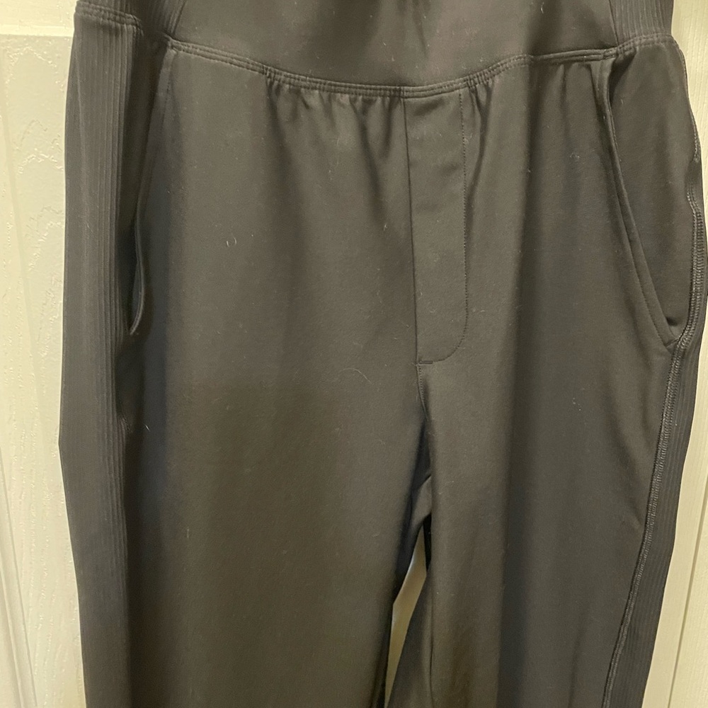 Old Navy powersoft athletic pant - size medium.